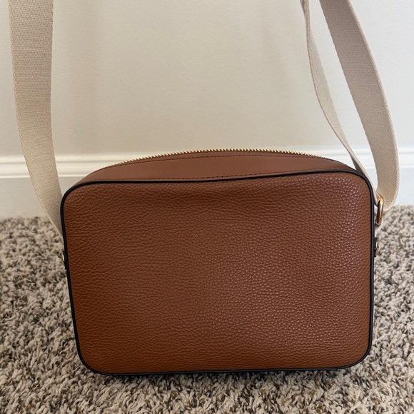 Michael Kors Tan Messenger Bag - Picture 4 of 6